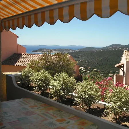 Les Emeraudes Apartman